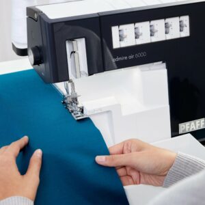 Social-PFAFF-AdmireAir6000-Lifestyle-Image-07122023-0178-2048x2048