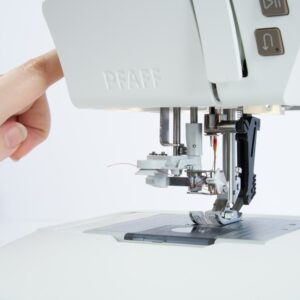 PFAFF-CreativeElevate680-AutomaticNeedleThreader-2026